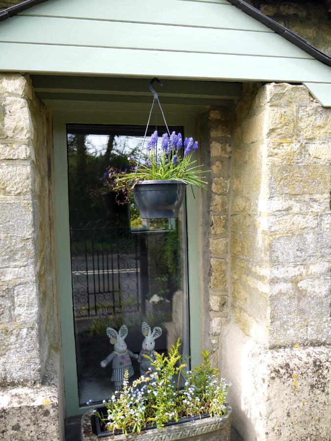 Cosy Stone Cottage, The Bungalow Perrotts Brook Cirencester Eksteriør billede