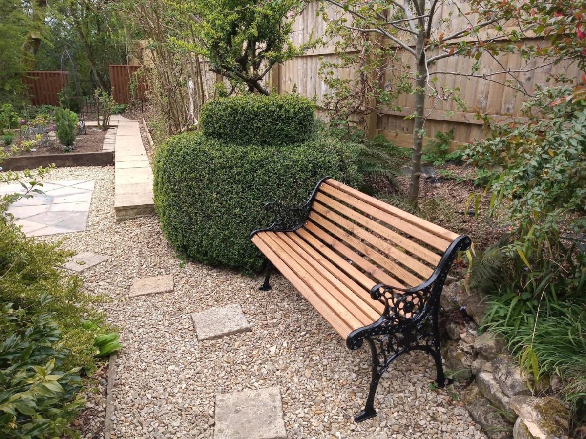 Cosy Stone Cottage, The Bungalow Perrotts Brook Cirencester Eksteriør billede